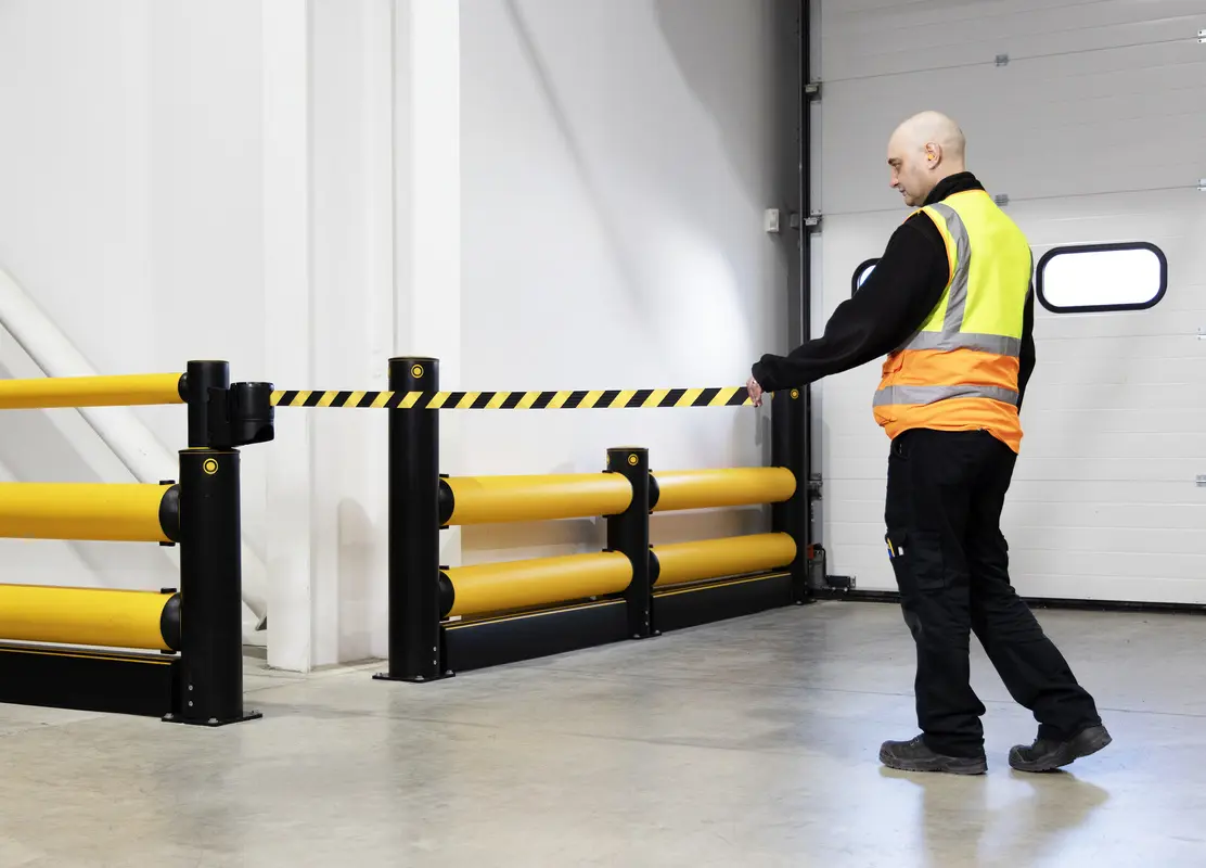 Retractable Barrier - Image 11