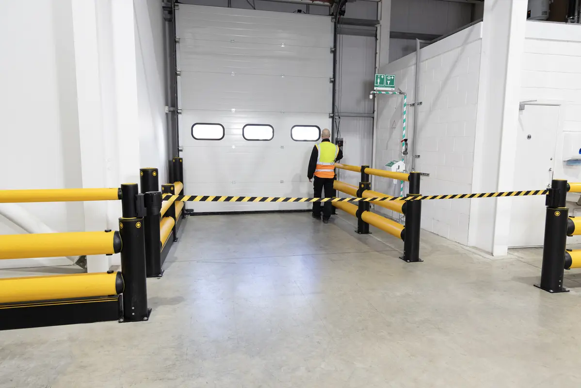 Retractable Barrier - Image 9